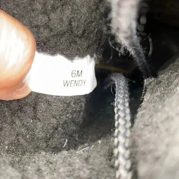 Khombu Wendy Quilted Duck Boots - Picture 9 of 13